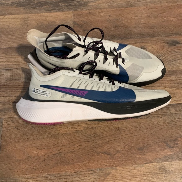 Nike Zoom Gravity Shoes - Unisex - Womens 11 but i wore it as a Mens 9.5 - Picture 1 of 5